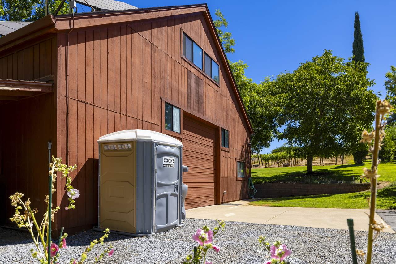 The barn