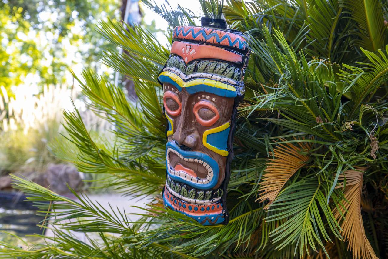 Tiki decor